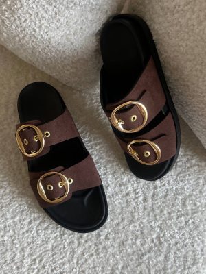 صندل چرمی دو سگک طلایی قهوه‌ای زنانه | سایز ۳۷ تا ۴۰