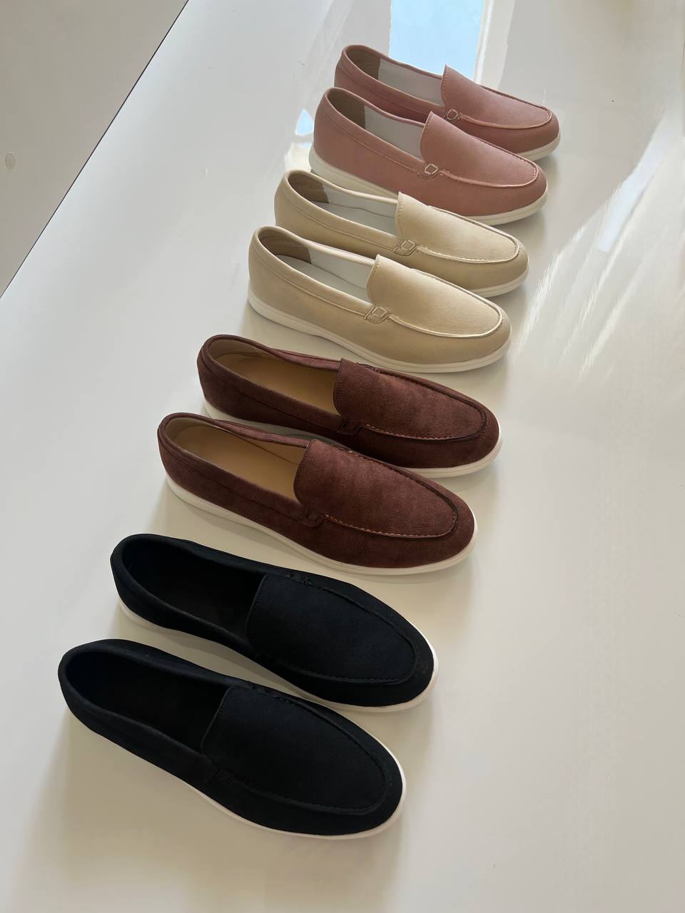 کفش لوفر جیر زنانه – ترند ۲۰۲۵، شیک و راحت با رنگبندی متنوع - تصویر 13