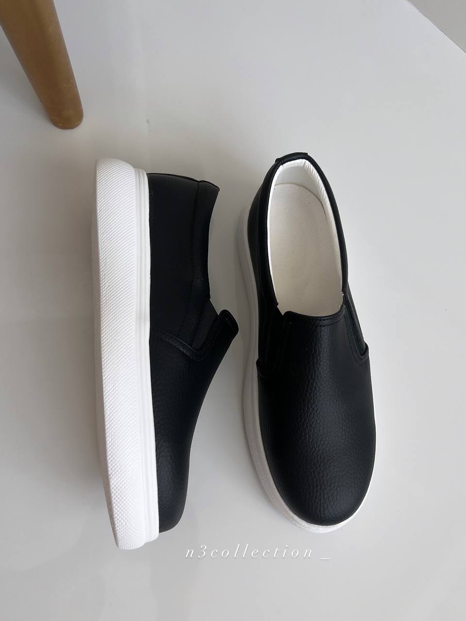 ونس چرم زنانه با کفی طبی – سبک، باکیفیت و ارسال فوری - تصویر 2