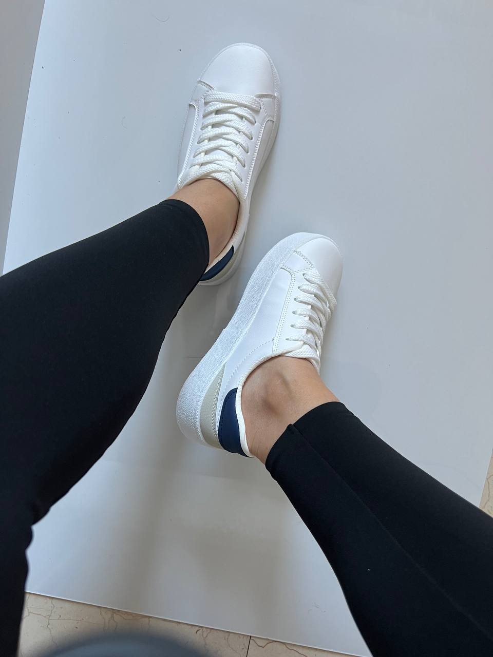 کتونی سفید پست سورمه کرم - تصویر 4