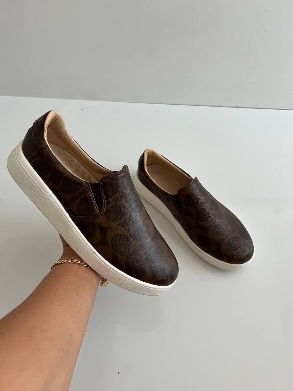 ونس کوچ چرم قهوه ای - تصویر 2