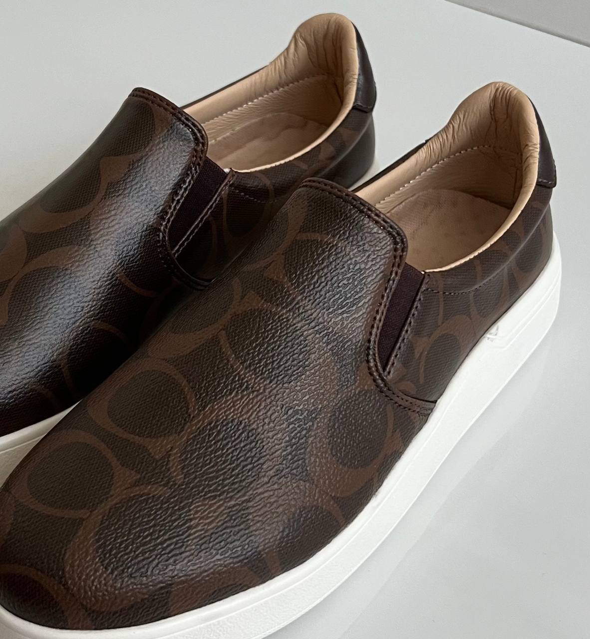 ونس کوچ چرم قهوه ای